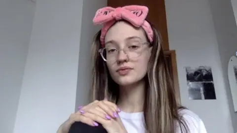 Valya Dekhtyarenko Valya Dekhtyarenko