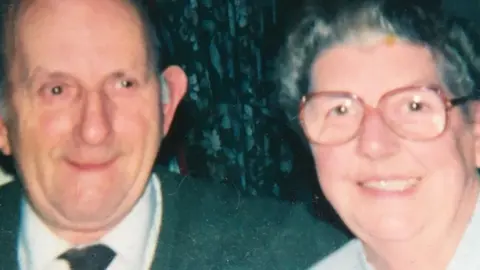 Sue Jones Ivan and Gladys Richards