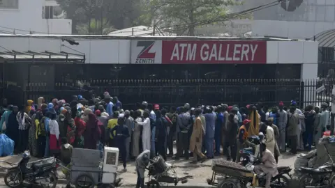Getty Images A long queue for cash in Kano, northwest Nigeria on 8 February