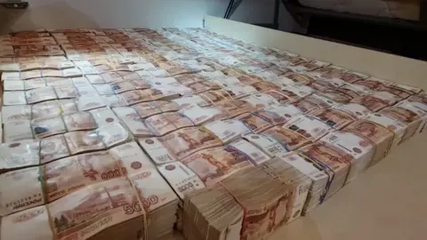 FSB Piles of money