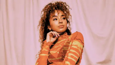 Godiva Festival Ella Eyre