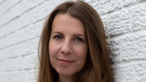 Dr Elisabeth Carter Elisabeth Carter criminologist