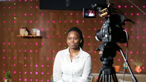 Lola Omolola Lola Omolola