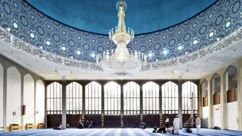 PA Islamic Cultural Centre near Regent's Park