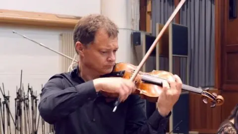 Walton/YouTube Violinist Stephen Morris
