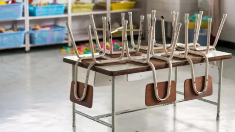 Getty Images table and chairs