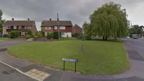 Google Chiltern Close Chesterfield murder police