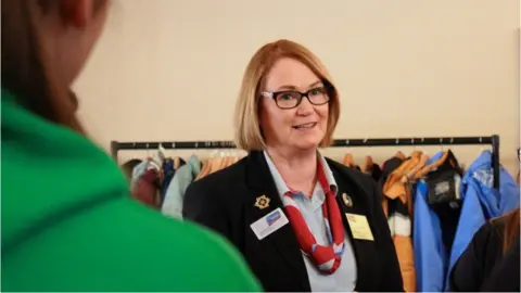 Girlguiding Cymru Lesley Mathews