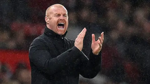 Sean Dyche gestures
