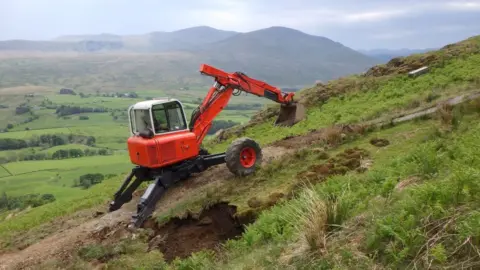 Fix the Fells Spider digger