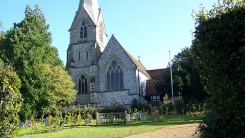 Maigheach-gheal/Geograph Alderbury