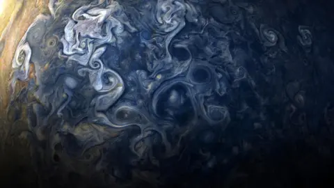 NASA/JPL-Caltech/SwRI/MSSS/G.Eichstadt/J.Cowart Jupiter