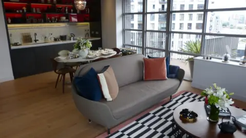 two-bed flat, London City Island