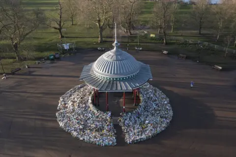 Dan Kitwood/Getty Images Flowers at Clapham Common bandstand