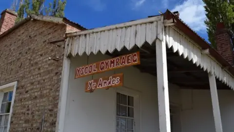 Ysgol Gymraeg Yr Andes in the town of Trevelin