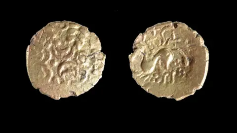 Suffolk County Council Uninscribed gold quarter stater