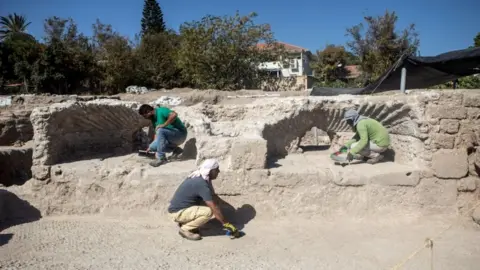 Reuters Excavations site at Yavne