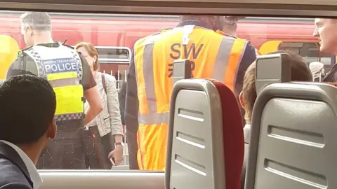 @cyclingbetting Police at Wimbledon station