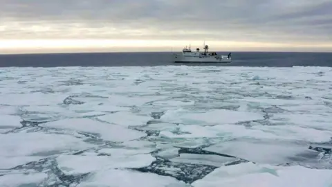 FIVE DEEPS EXPEDITION VSSV Pressure Drop