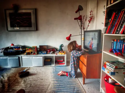 Jack Bacon / Unicef Jago and the tv