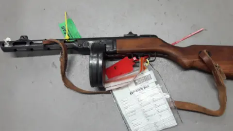 Hampshire Constabulary A deactivated machine gun