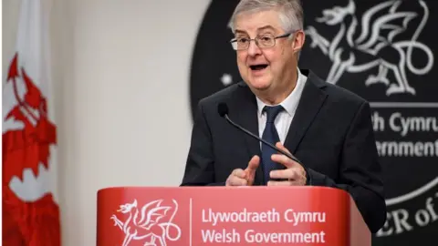 Getty Images Mark Drakeford on Covid briefing on 10 December 2021