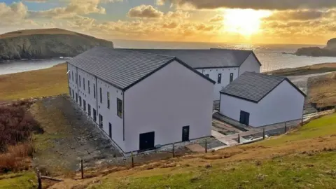 Fraser Harvey The new Fair Isle Bird Observatory