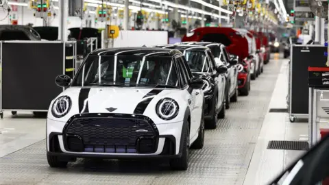 REUTERS/Andrew Boyers Mini plant on 11 September 2023