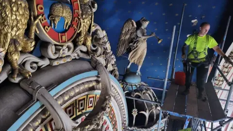 BBC Leeds Town Hall organ