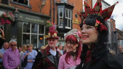 Christopher Furlong/Getty Images Steampunks in Lincoln