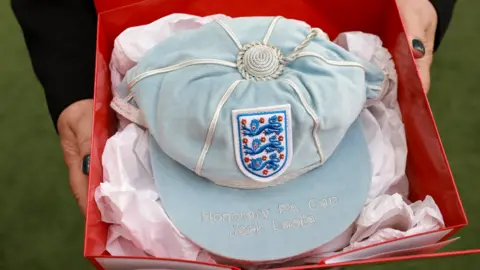 FA Jack Leslie's cap