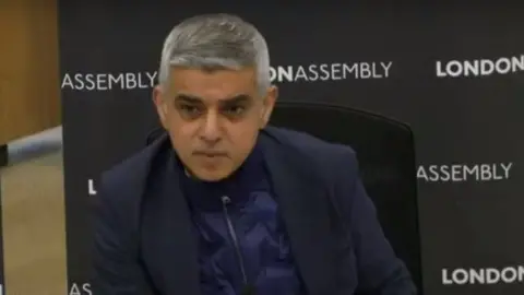 Sadiq in committee meeting