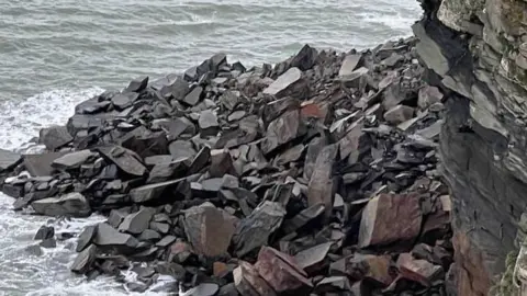 Lynmouth Coastguard Search and Rescue  Cliff fall at Wringcliff Beach