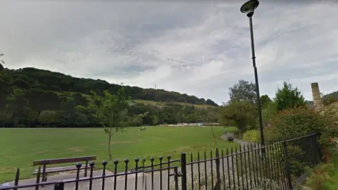 Google Calder Holmes Park, Hebden Bridge