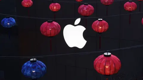 Getty Images Apple logo in China