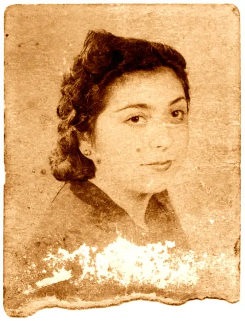 Centropa A family photo