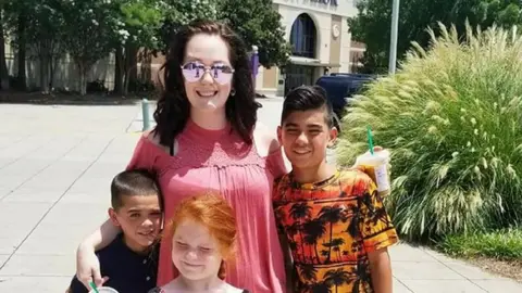 Cierra Britanny Forney Cierra Brittany Forney with her children