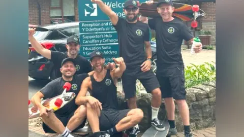 THE UNSKATEABLES Back row (l-r) Kyle Harvey, Craig Salisbury, Mark Roberts; Front row (l-r) Gavin Rogers, Gilbert Matthews