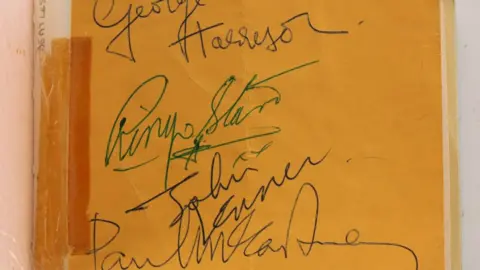 Dawsons Beatles signatures