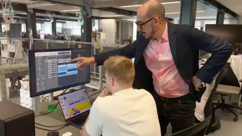 BBC Arnese at screen