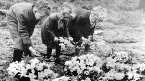 Courtesy of Canvey Community Archive Graham Everitt, Ann and Doreen White on Canvey Island