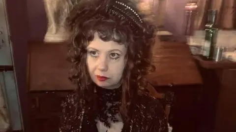 Julia Wood Julia Wood