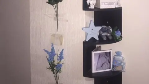 Chloe Robinson A memorial to baby Hunter