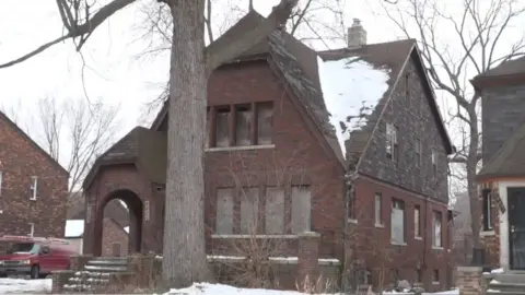 the house Lyn actually bought