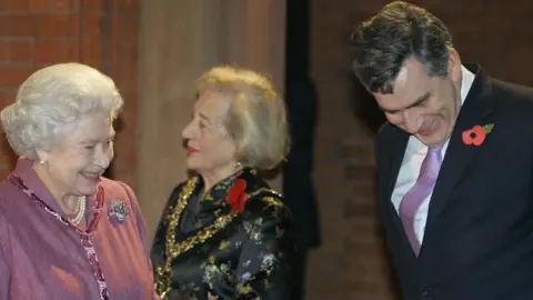 Alamy Gordon Brown with the Queen