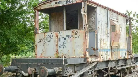 Mike Hopps Van before restoration