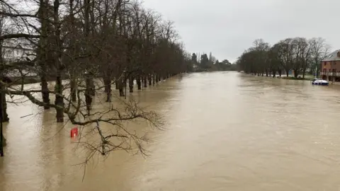 Environment Agency River Avon in Evesham on Saturday lunchtime