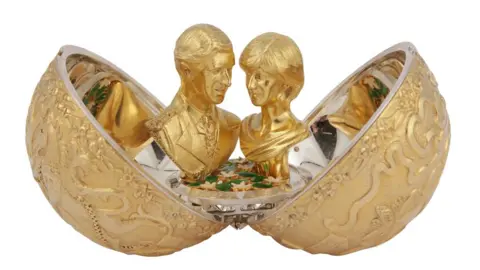 Chiswick Auctions Charles and Diana sphere