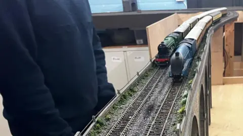 Ellen Dickson tracks