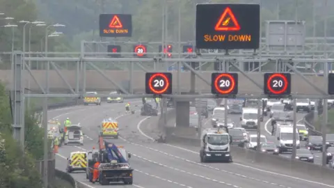 M1 northbound at Luton reopens after multi vehicle crash